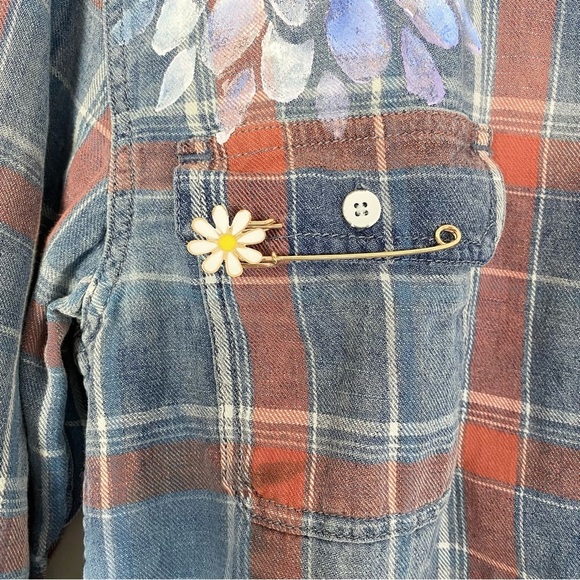 Boho Flannel Shirt Womens Size Small Farmhouse Hand Painted Daisy Plaid Chambray - Picture 5 of 13
